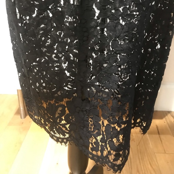 NWT BCBG Lace Blocked Cape Dress - Picture 6 of 8